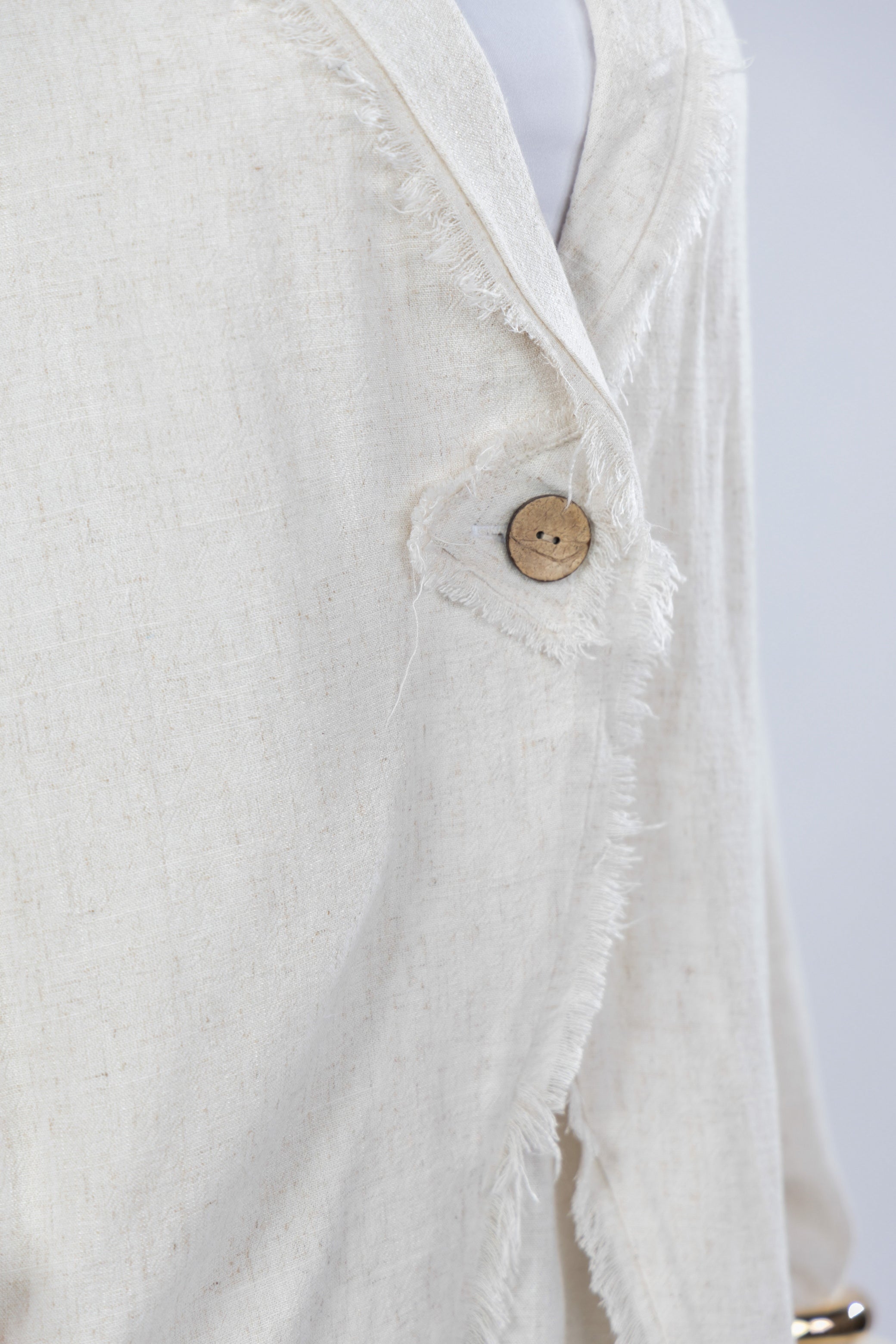 Long washed linen cardigan with wooden button