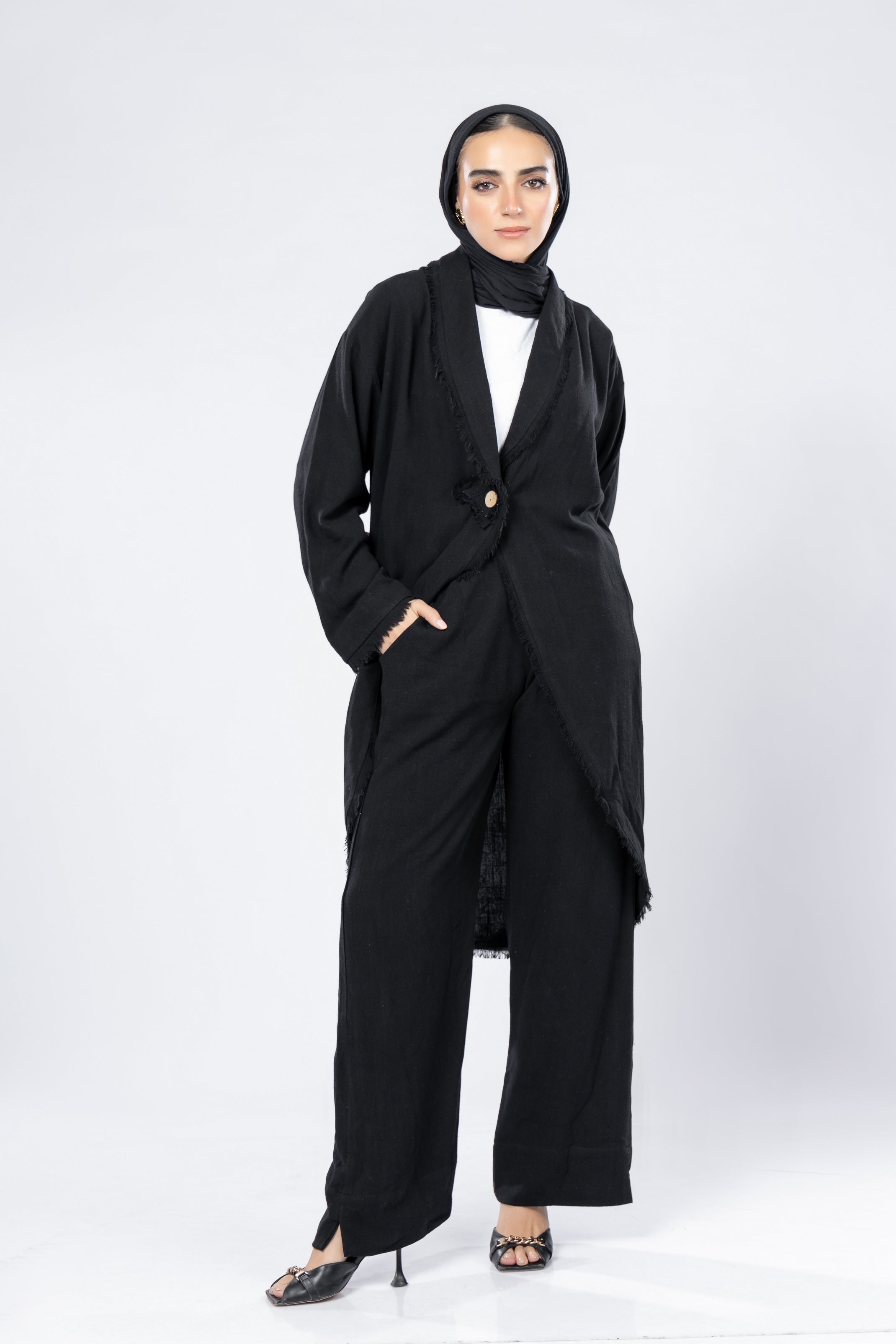 Long washed linen cardigan with wooden button