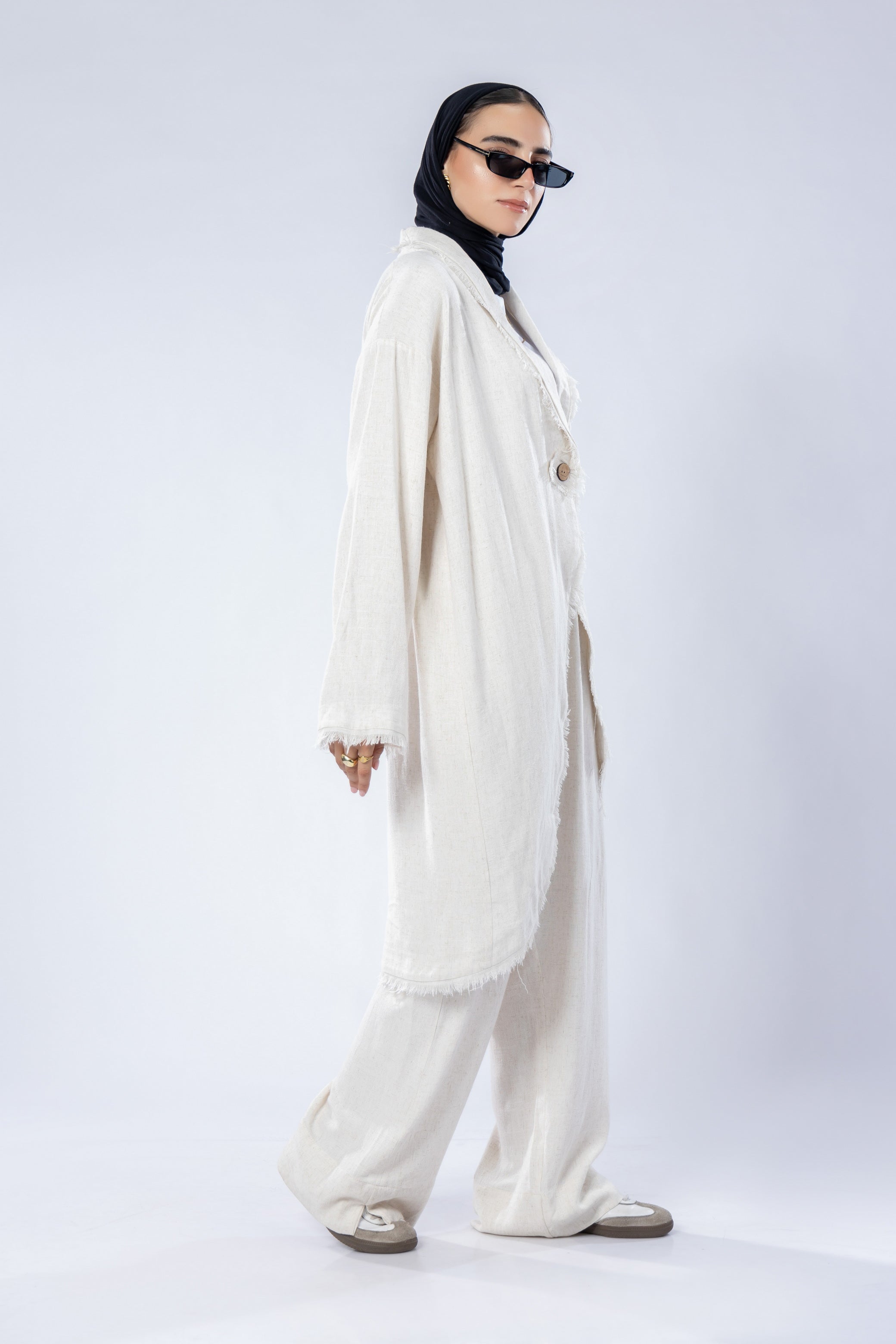 Long washed linen cardigan with wooden button