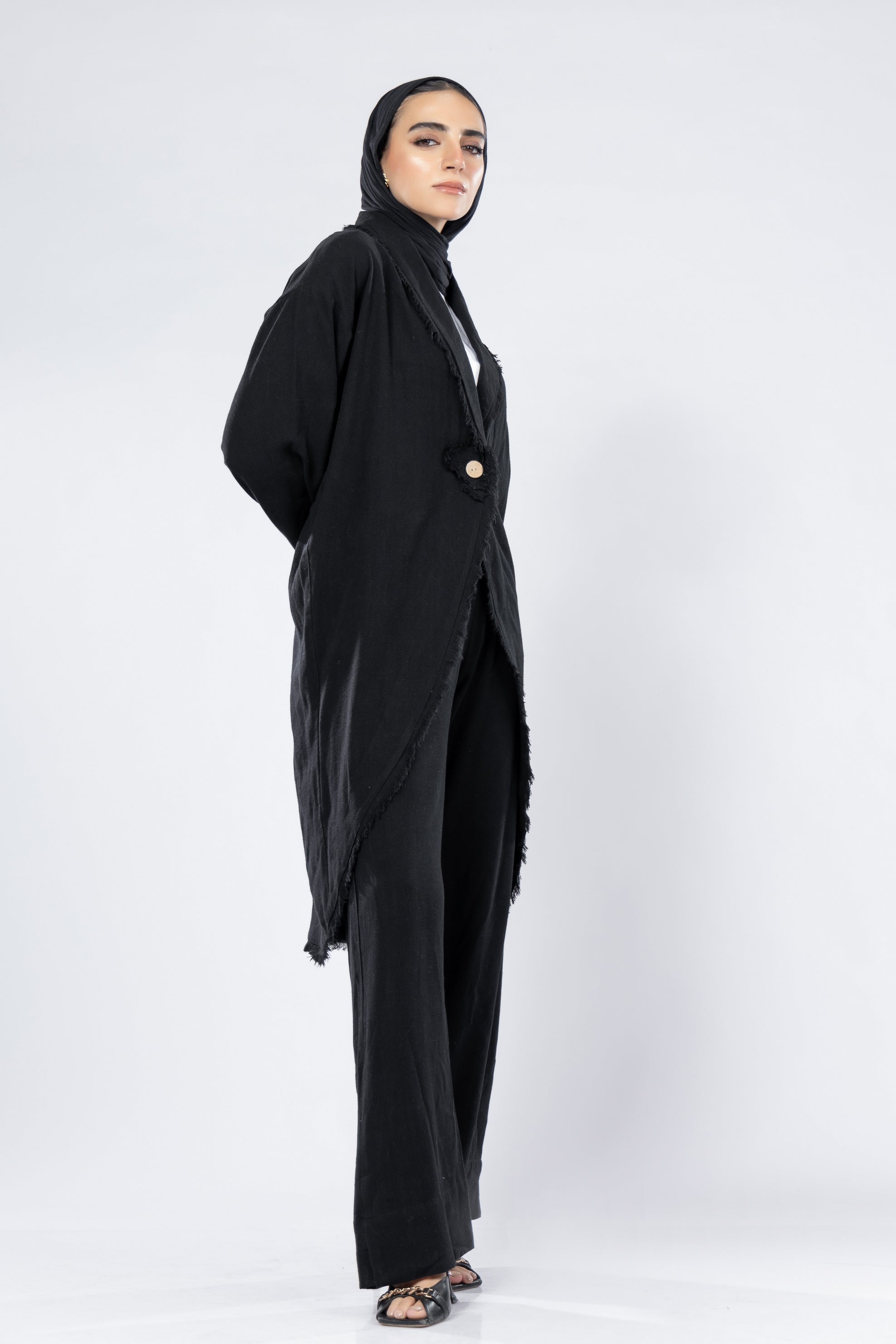 Long washed linen cardigan with wooden button